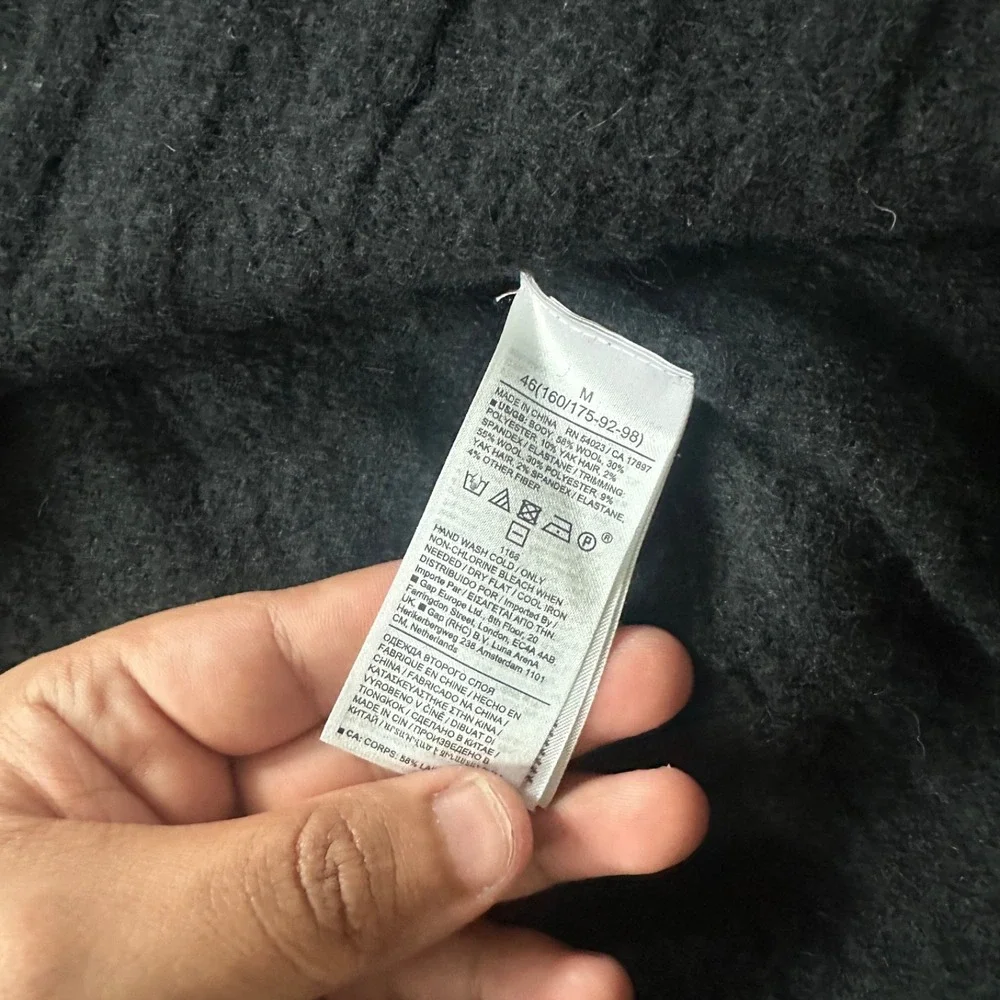 Banana Republic item description